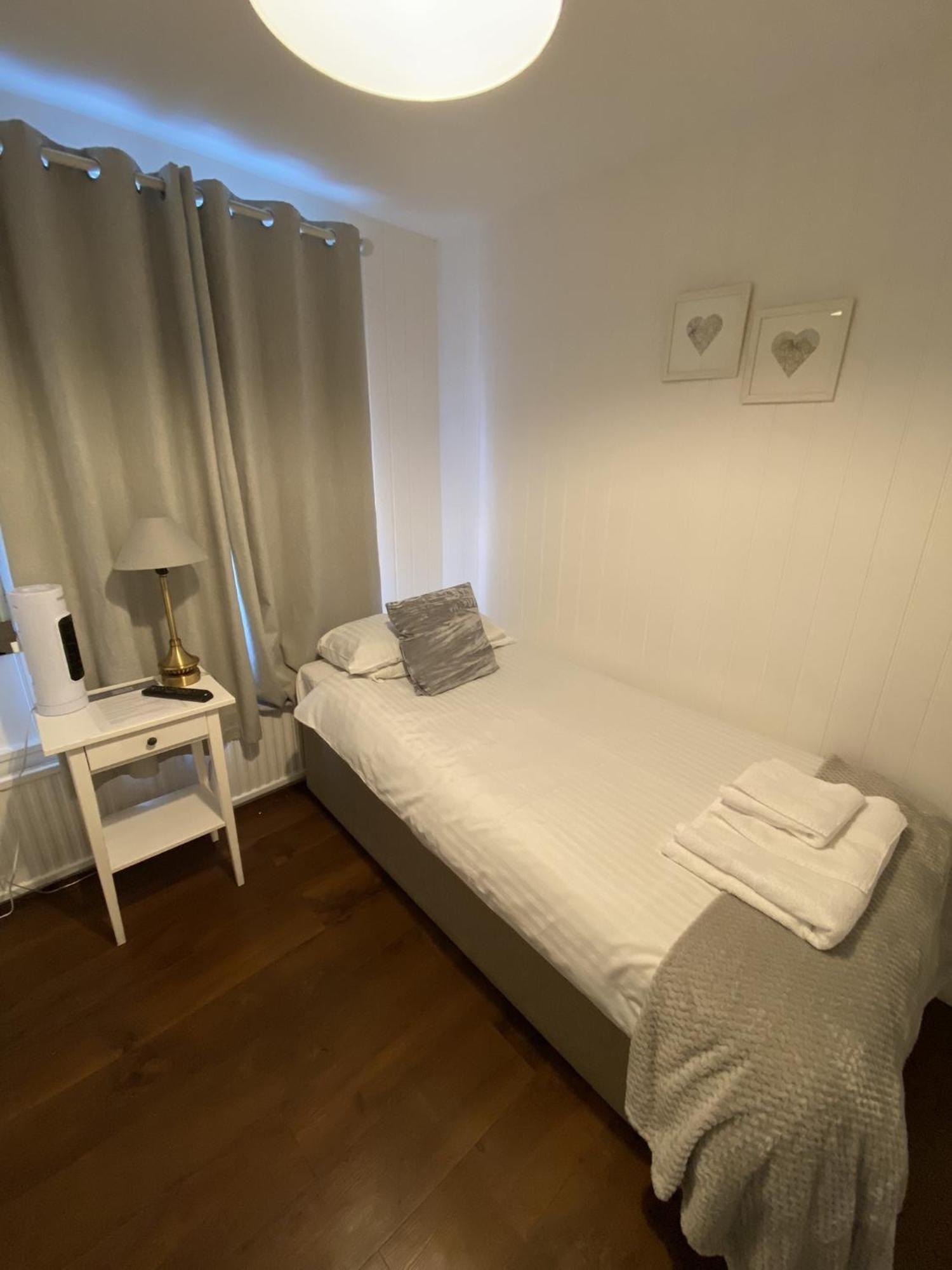 Wheatsheaf Hotel 뉴포트 객실 사진