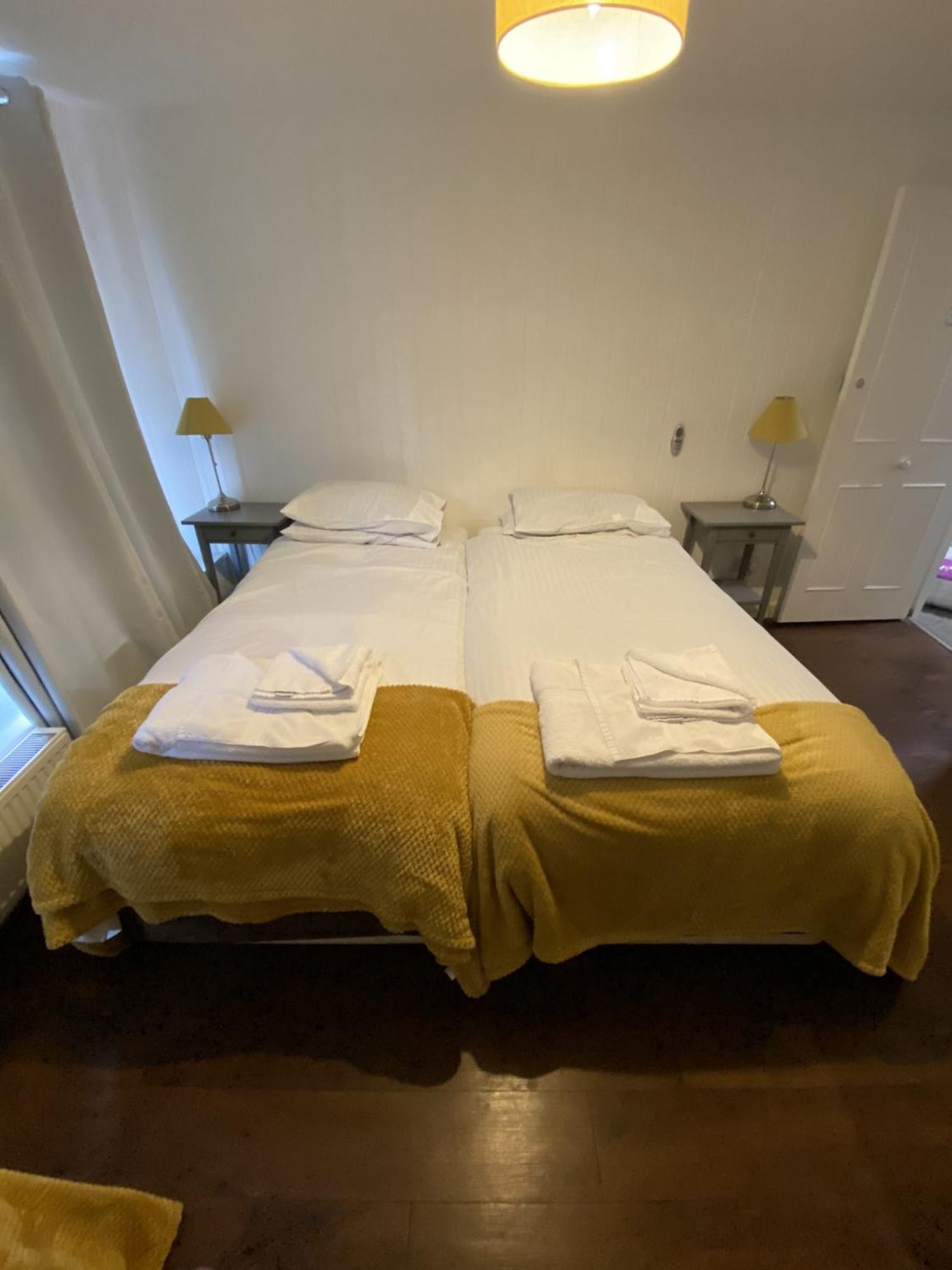 Wheatsheaf Hotel 뉴포트 객실 사진