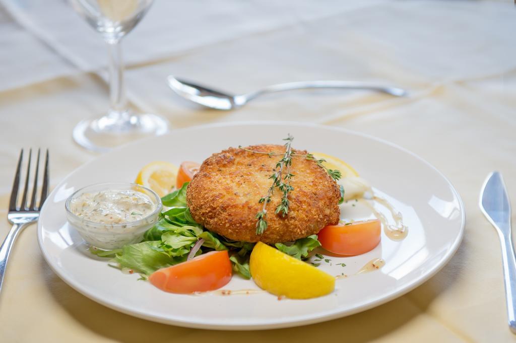 Wheatsheaf Hotel 뉴포트 외부 사진
